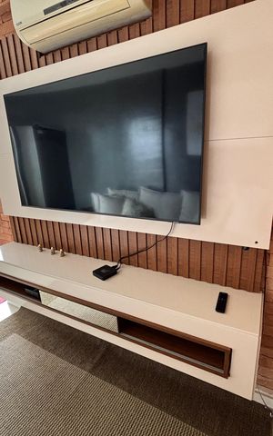 Apartamento à venda com 2m², 3 quartos e 2 vagas Apartamento à venda com 2m², 3 quartos e 2 vagasSala de TV