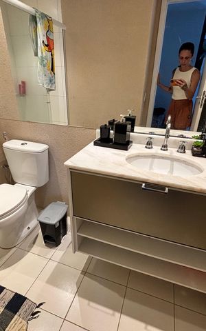 Apartamento à venda com 2m², 3 quartos e 2 vagas Apartamento à venda com 2m², 3 quartos e 2 vagasBanheiro do Quarto 3