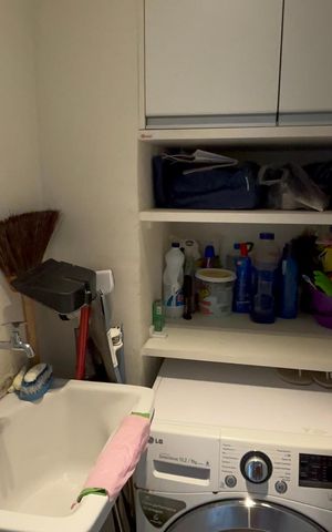 Apartamento à venda com 2m², 3 quartos e 2 vagas Apartamento à venda com 2m², 3 quartos e 2 vagasÁrea de Serviço