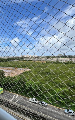 Apartamento à venda com 2m², 3 quartos e 2 vagas Apartamento à venda com 2m², 3 quartos e 2 vagasVaranda