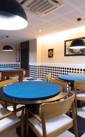Apartamento à venda com 2m², 3 quartos e 2 vagas Apartamento à venda com 2m², 3 quartos e 2 vagasÁrea comum