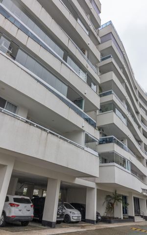 Apartamento à venda com 2m², 3 quartos e 2 vagas Apartamento à venda com 2m², 3 quartos e 2 vagasFachada