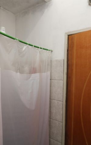Casa à venda com 102m², 2 quartos e 1 vagaBanheiro