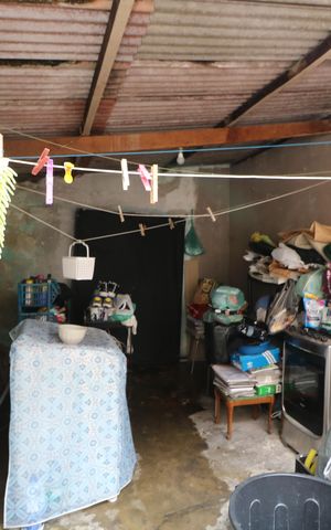 Casa à venda com 102m², 2 quartos e 1 vagaÁrea de Serviço
