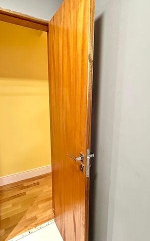 Casa à venda com 173m², 3 quartos e 2 vagasBanheiro 1