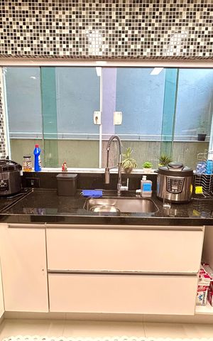 Casa à venda com 173m², 3 quartos e 2 vagasCozinha