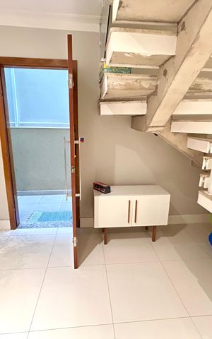 Casa à venda com 173m², 3 quartos e 2 vagasSala