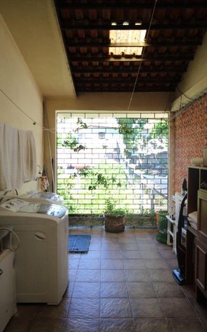 Casa para alugar com 435m², 5 quartos e 4 vagasÁrea de Serviço
