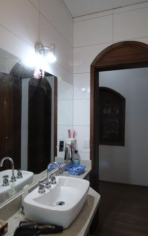 Casa para alugar com 435m², 5 quartos e 4 vagasBanheiro