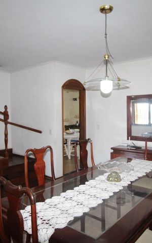 Casa para alugar com 435m², 5 quartos e 4 vagasSala