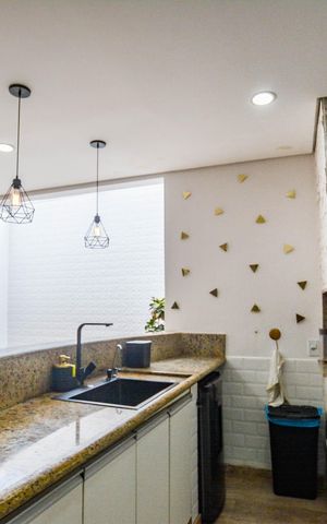 Casa de condomínio à venda com 150m², 4 quartos e 2 vagas Casa de condomínio à venda com 150m², 4 quartos e 2 vagasCozinha