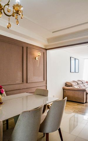 Casa de condomínio à venda com 150m², 4 quartos e 2 vagas Casa de condomínio à venda com 150m², 4 quartos e 2 vagasSala de Jantar