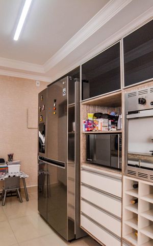 Casa de condomínio à venda com 150m², 4 quartos e 2 vagas Casa de condomínio à venda com 150m², 4 quartos e 2 vagasCozinha