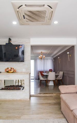 Casa de condomínio à venda com 150m², 4 quartos e 2 vagas Casa de condomínio à venda com 150m², 4 quartos e 2 vagasSala