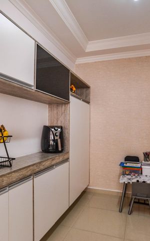 Casa de condomínio à venda com 150m², 4 quartos e 2 vagas Casa de condomínio à venda com 150m², 4 quartos e 2 vagasCozinha