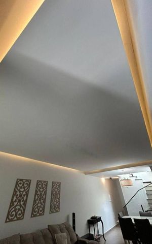 Casa à venda com 250m², 4 quartos e 5 vagas