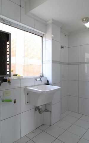 Apartamento à venda com 103m², 3 quartos e 1 vagaÁrea de Serviço