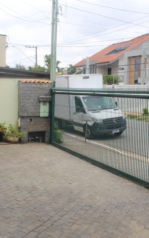 Casa à venda com 390m², 4 quartos e 6 vagasGaragem