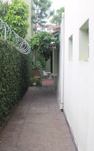 Casa à venda com 390m², 4 quartos e 6 vagasQuintal