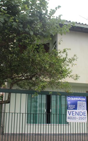 Casa à venda com 390m², 4 quartos e 6 vagasPlaquinha