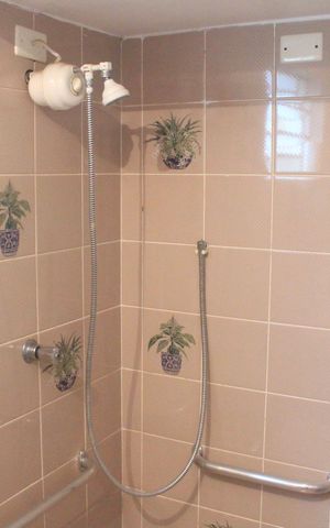 Casa à venda com 390m², 4 quartos e 6 vagasBanheiro 1