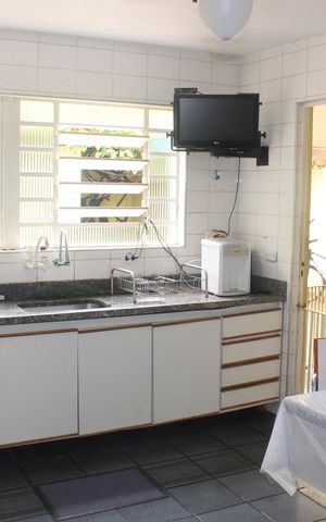 Casa à venda com 390m², 4 quartos e 6 vagasCozinha