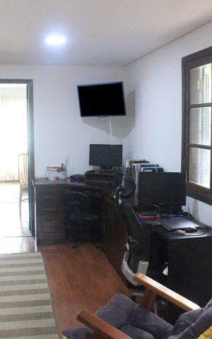 Casa à venda com 390m², 4 quartos e 6 vagasSuíte 1