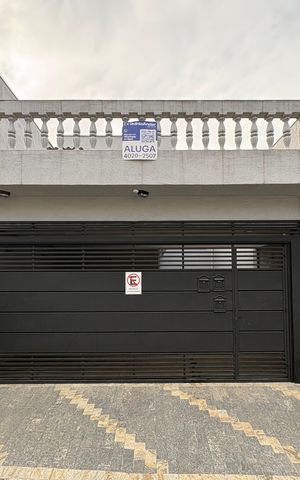 Casa para alugar com 44m², 1 quarto e 1 vaga Casa para alugar com 44m², 1 quarto e 1 vagaFachada