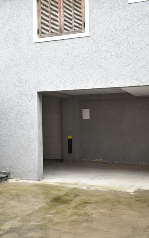 Casa à venda com 250m², 3 quartos e 4 vagasGaragem