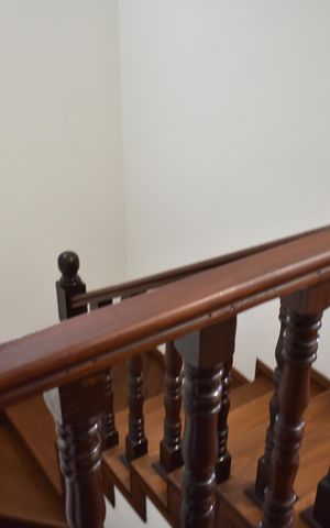 Casa à venda com 250m², 3 quartos e 4 vagasEscada
