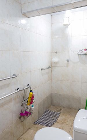 Casa para alugar com 212m², 4 quartos e 2 vagas Casa para alugar com 212m², 4 quartos e 2 vagasBanheiro