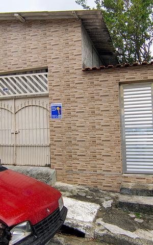 Casa para alugar com 212m², 4 quartos e 2 vagas Casa para alugar com 212m², 4 quartos e 2 vagasFachada