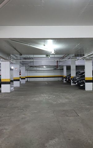 Apartamento à venda com 95m², 3 quartos e 2 vagasÁrea comum - Garagem