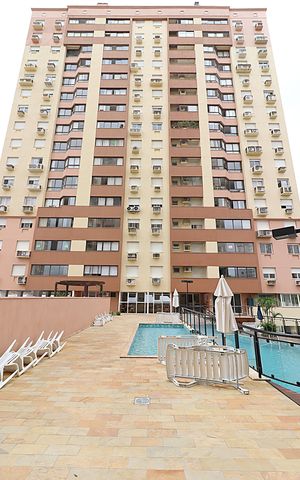 Apartamento à venda com 95m², 3 quartos e 2 vagasFachada interna do prédio