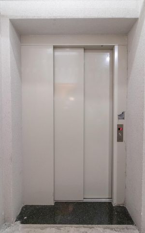 Apartamento à venda com 50m², 2 quartos e sem vagaÁrea comum - Elevador