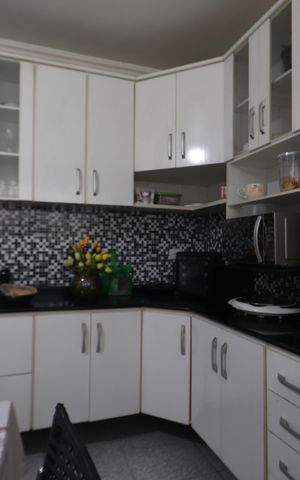 Casa à venda com 125m², 3 quartos e 2 vagasCozinha