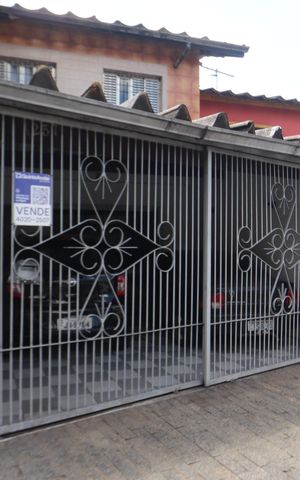 Casa à venda com 125m², 3 quartos e 2 vagasFachada
