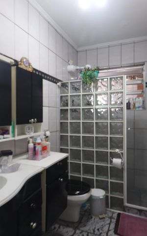 Casa à venda com 125m², 3 quartos e 2 vagasBanheiro