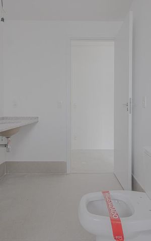 Apartamento à venda com 230m², 4 quartos e 3 vagas Apartamento à venda com 230m², 4 quartos e 3 vagasBanheiro da Suíte 2
