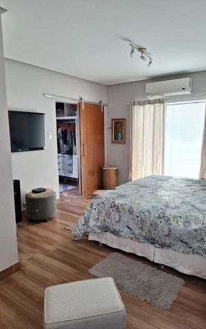 Casa à venda com 203m², 6 quartos e 4 vagas
