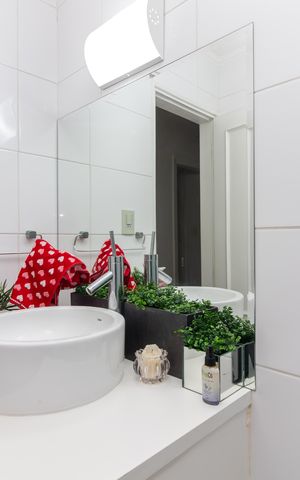 Apartamento à venda com 109m², 4 quartos e 2 vagas Apartamento à venda com 109m², 4 quartos e 2 vagasBanheiro 2