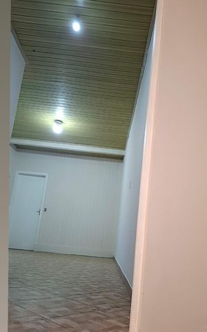 Casa para alugar com 45m², 2 quartos e 1 vaga Casa para alugar com 45m², 2 quartos e 1 vagaSala