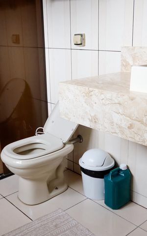 Casa para alugar com 250m², 4 quartos e 3 vagas Casa para alugar com 250m², 4 quartos e 3 vagasBanheiro