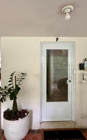 Apartamento à venda com 62m², 2 quartos e 1 vaga Apartamento à venda com 62m², 2 quartos e 1 vagaEntrada Bloco