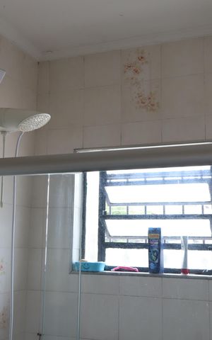Casa à venda com 144m², 2 quartos e 2 vagasBanheiro da Suíte