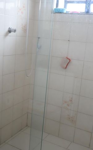 Casa à venda com 144m², 2 quartos e 2 vagasBanheiro