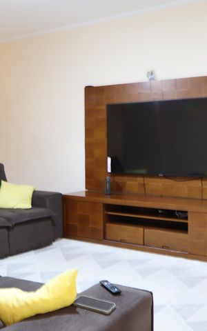 Casa à venda com 144m², 2 quartos e 2 vagasSala