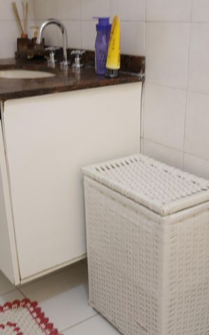 Casa à venda com 144m², 2 quartos e 2 vagasBanheiro