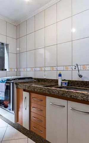 Casa à venda com 250m², 4 quartos e 2 vagas Casa à venda com 250m², 4 quartos e 2 vagasCozinha