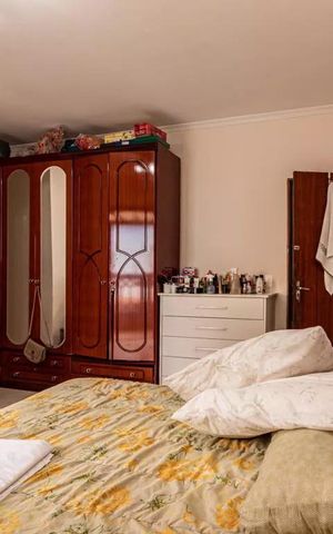 Casa à venda com 250m², 4 quartos e 2 vagas Casa à venda com 250m², 4 quartos e 2 vagasQuarto